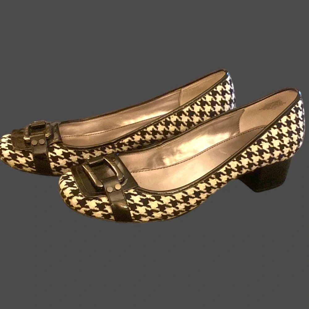 Fabulous Anne Klein houndstooth shoes